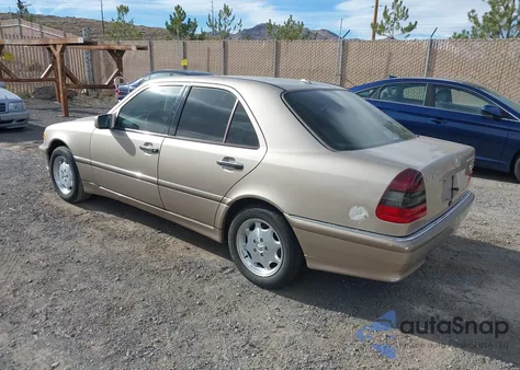 2000 Mercedes-Benz C 230 Kompressor z USA, uszkodzony, nr VIN WDBHA24G9YA833710